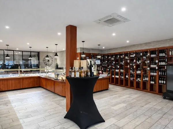 Fonds de commerce 180 m²