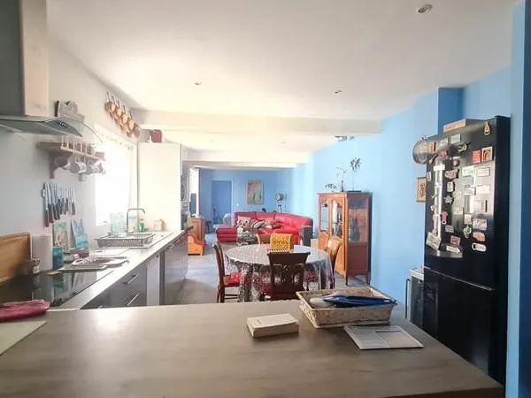MAINTENON centre APPARTEMENT de 101 m² avec jardinet