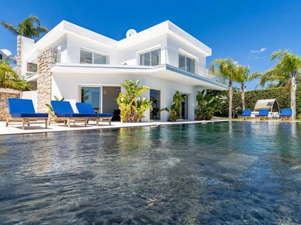 GOLFE-JUAN - VILLA MODERNE VUE MER - 5 CHAMBRES