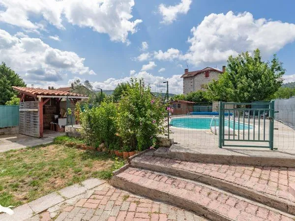 Maison 5 pièces 143 m²