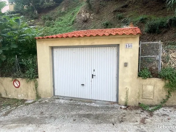 Garage fermé Menton