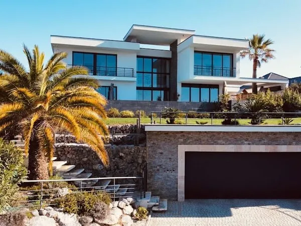 Maison 9 pièces 271 m²