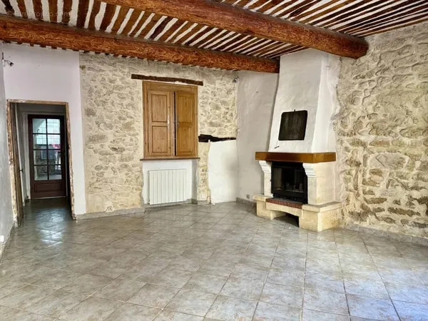 Maison de village avec terrasse