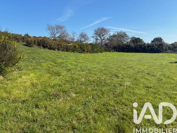 Terrain 1024 m²