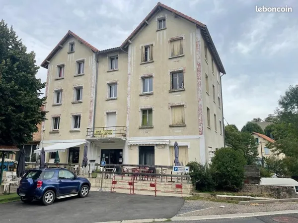 Chambres d'hôtes, restaurant 670 m² La Bastide-Puylaurent