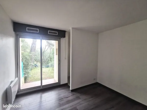Studio 1 pièce 23 m²