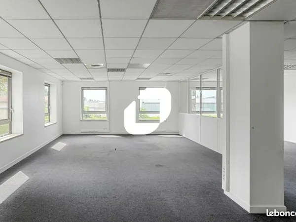 Bureaux 232 m²