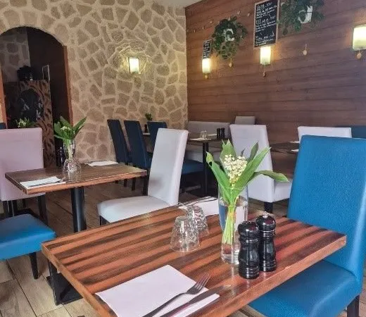 Hôtellerie et restauration Vente Fougères  50m² 130000€