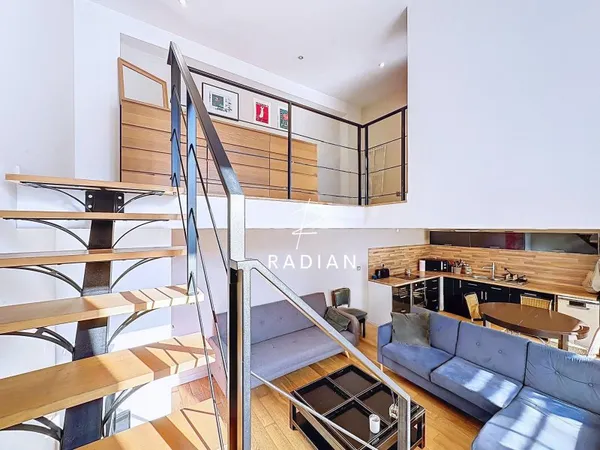 Loue duplex meublé