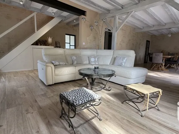 Maison 7 pièces 232 m²