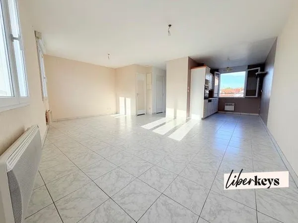 Duplex de 73 m2 Loi Carrez ( 86 m2 au sol )- DPE en C - idéal primo-accédants ,investisseurs