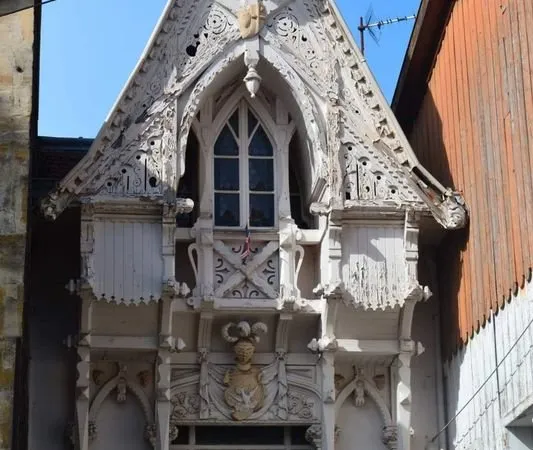 Maison Atypique