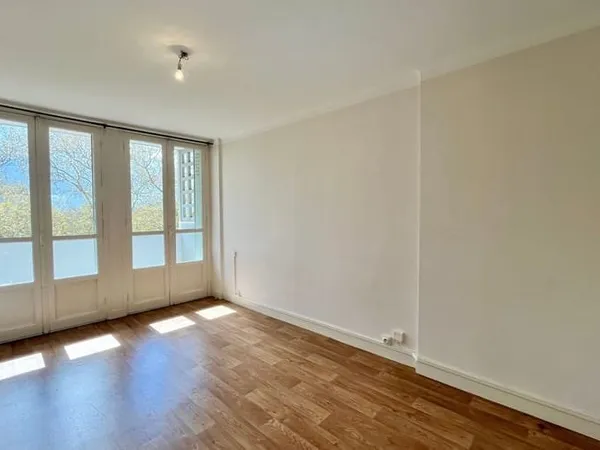 Studio 1 pièce 30 m²