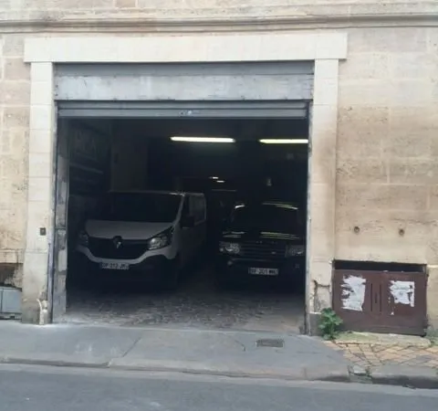 Local entrepôt commerce bureau