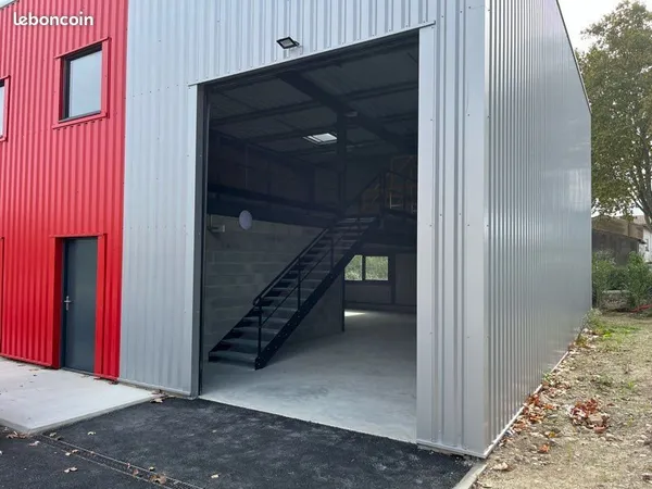 Loue local d'activité 180M2