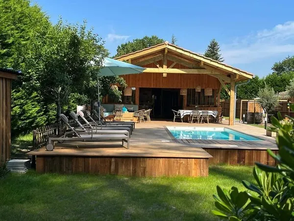 Propriété d'agrément Saint Julien En Born 14 pièce(s) 357 m2