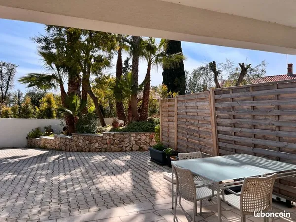 5 min de la Plage, au calme, Studio 34 m2 terrasse 20 m2