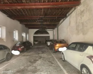 Stationnement Location Oloron-Sainte-Marie   50€