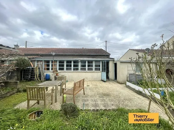 QUARTIER PRONFONDINE - 3 CHAMBRES - GARAGE - JARDIN