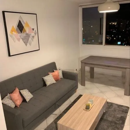 Chambre disponible dans une colocation