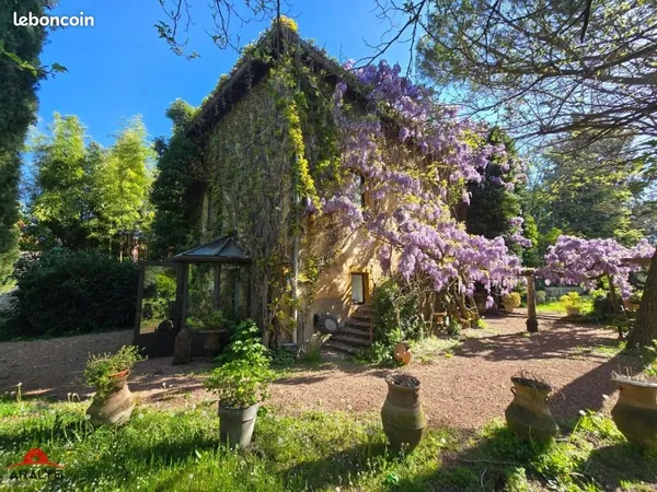 Propriété 6 pièces 160 m²