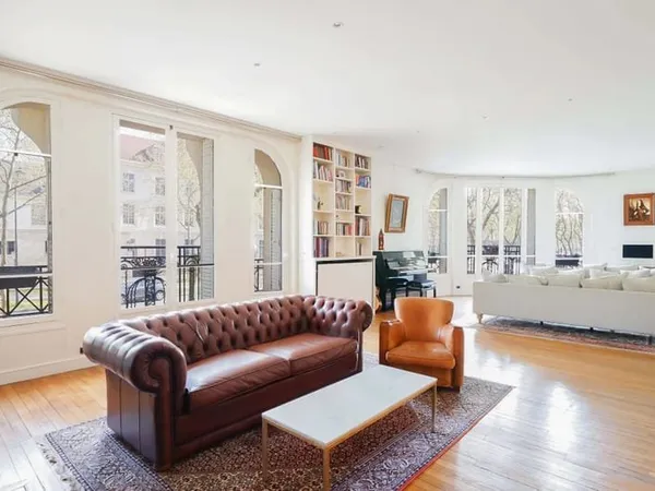 Paris 15e - SUFFREN / ECOLE MILITAIRE - Appartement à vendre - 7 pièces - 208,52m² Carrez - 4 chambr