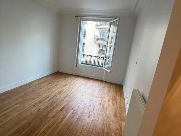 3 pieces 62 m2 Levallois Peret
