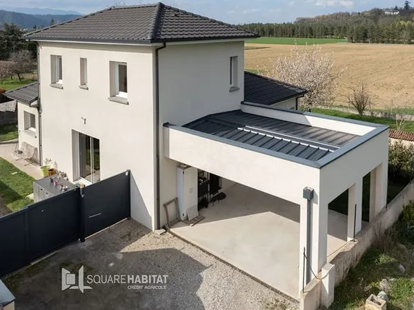Coup de coeur assuré !!! Elégante villa de 123 m2 avec piscine et terrain de 480m²