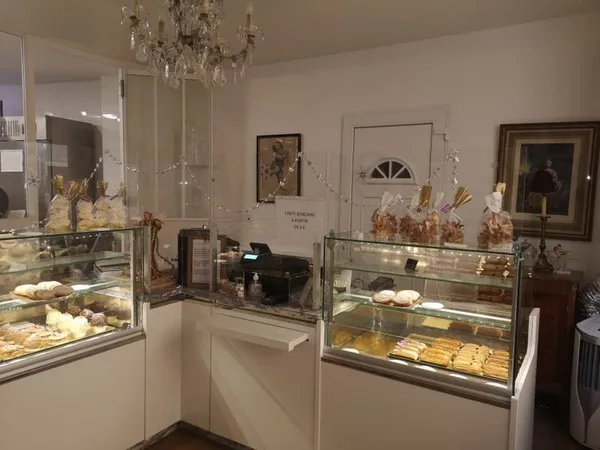 MURS ET FONDS PATISSERIE SNACKING