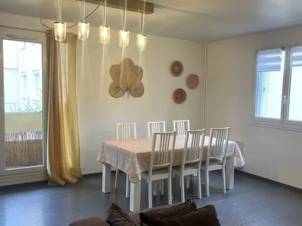 Chambre de 11m2 à louer dans une colocation de standing 101m2.