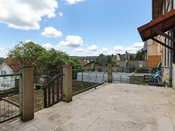 Donnez vie à vos envies : maison à rénover avec garage et terrasse à Nilvange