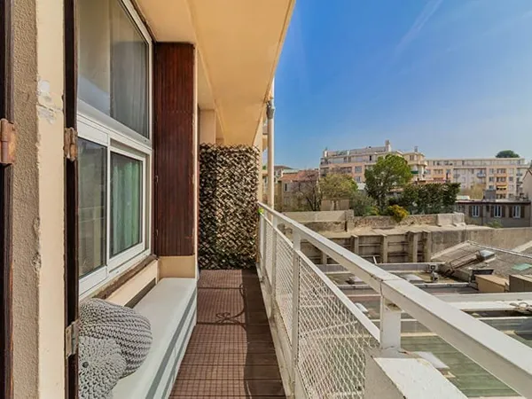 SUBLIME APPARTEMENT T4 MARSEILLE 78 m2 + BALCON + LOGGIA+ CAVE + PARKING (SUS)