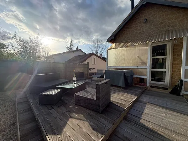 Maison à vendre à Saint Rémy L Honoré - Référence 4561