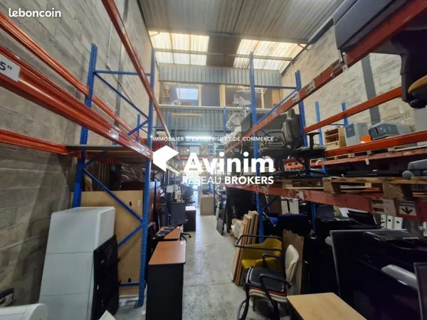 Local 450 m² Noisy-le-Grand