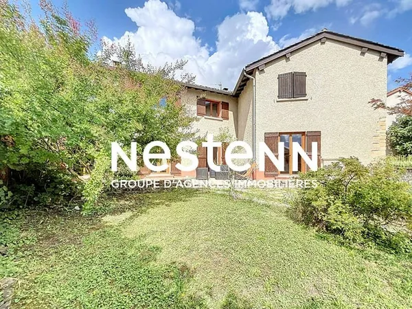 A vendre : Maison spacieuse - 5 chambres - piscine - grand jardin - au calme proche de CRECHES SUR S
