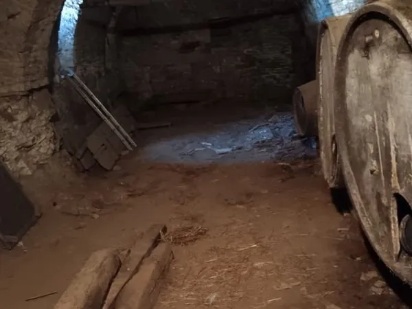 Location cave