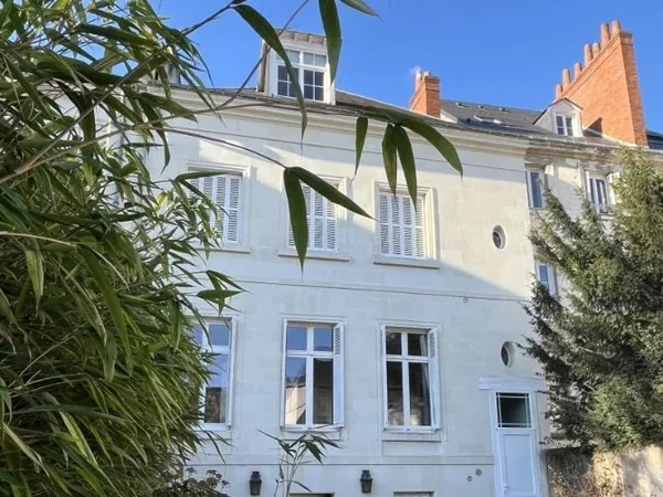 Maison 9 pièces 270 m²