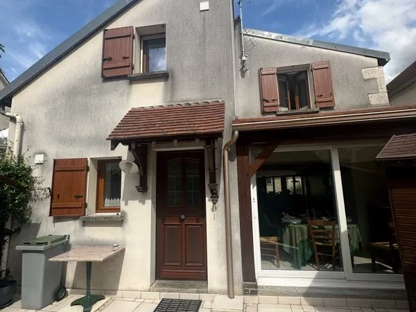 Maison rénovée en plein coeur de Saint Bris le Vineux