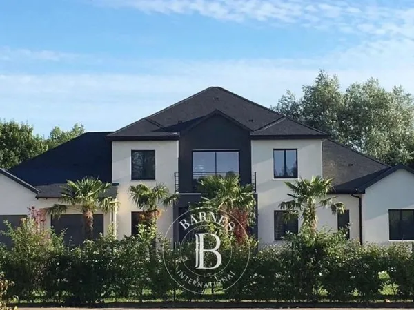 Touques - Superbe villa contemporaine avec piscine intérieure
