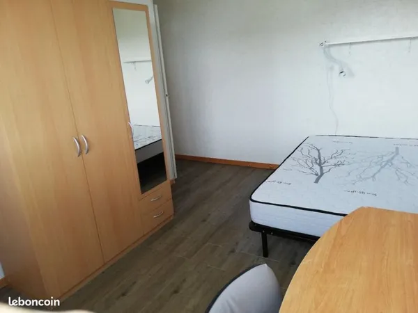 Chambre à louer dans collocation de 4