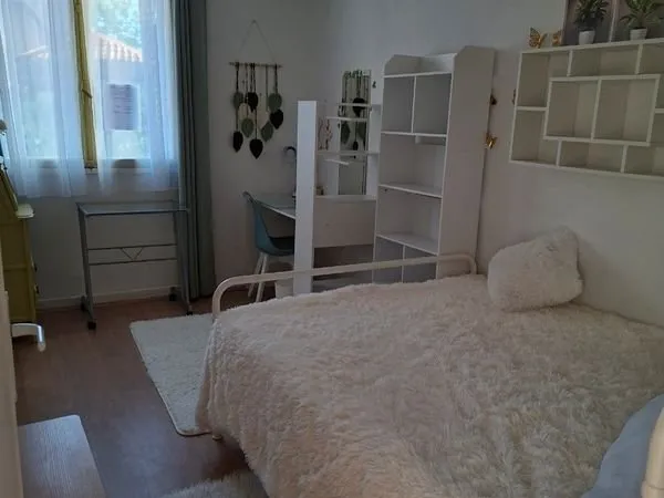 Chambre meublée etudiante chez l'habitant lyon 5 APL possible