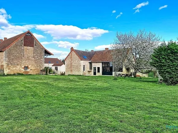 Maison 5 pièces, dépendance et jardin
