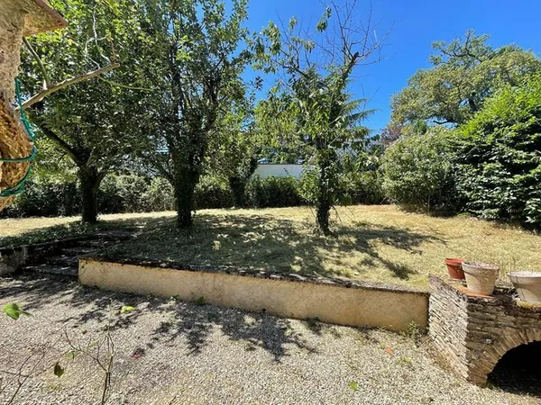 Maison de 143 m2 , au calme sur un terrain clos