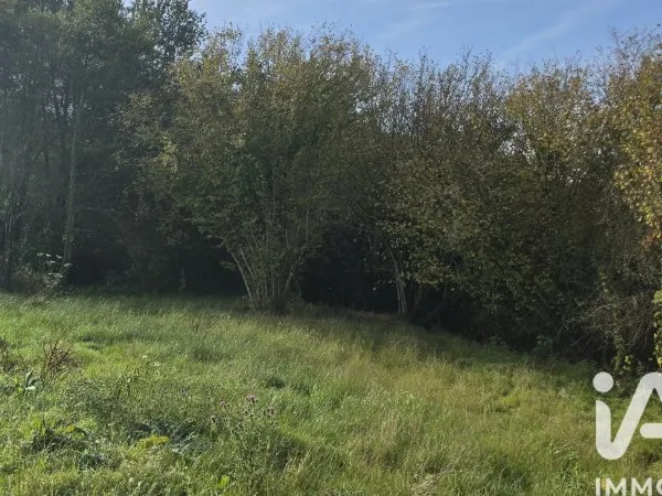 Terrain 4424 m²