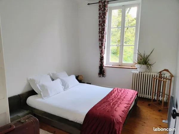 Location chambre et grands espaces travail