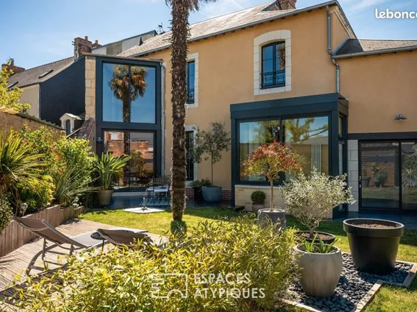 Maison 7 pièces 248 m²