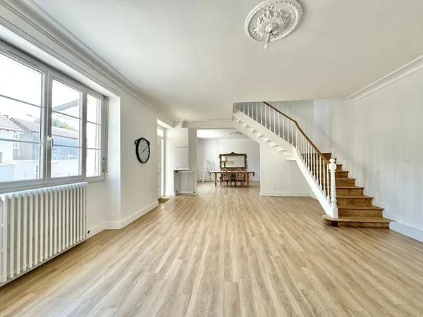 Maison Aressy 6 pièce(s) 190 m2