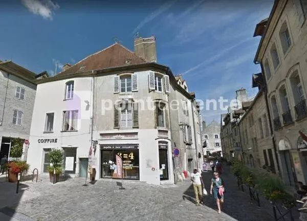 Local commercial 383 m²