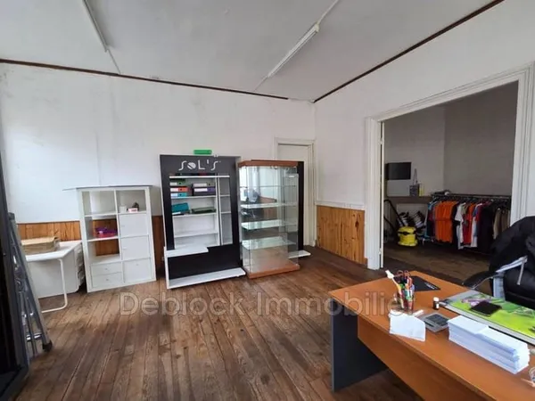 Local commercial 2 pièces 43 m²