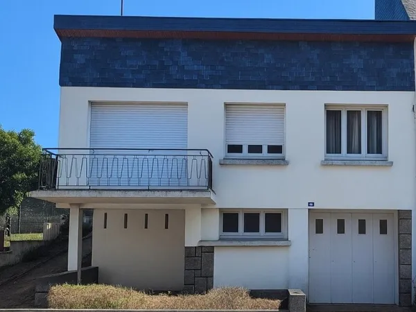 Superbe emplacement, commerces à pieds